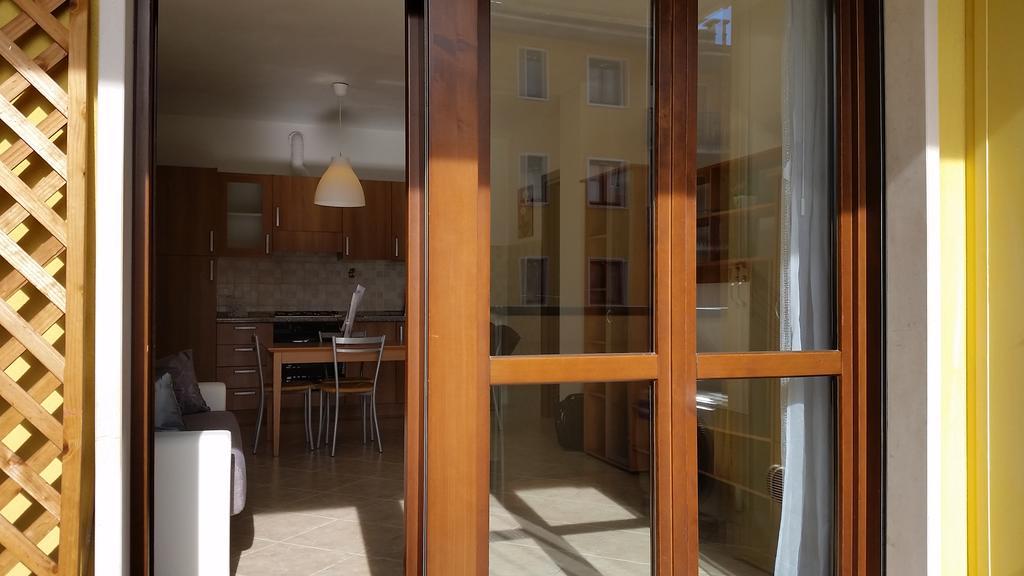Bilocale Via Imola 4 Apartment Верона Екстериор снимка