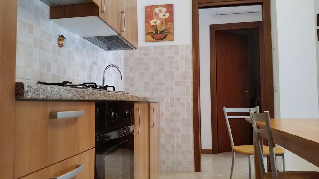 Bilocale Via Imola 4 Apartment Верона Екстериор снимка