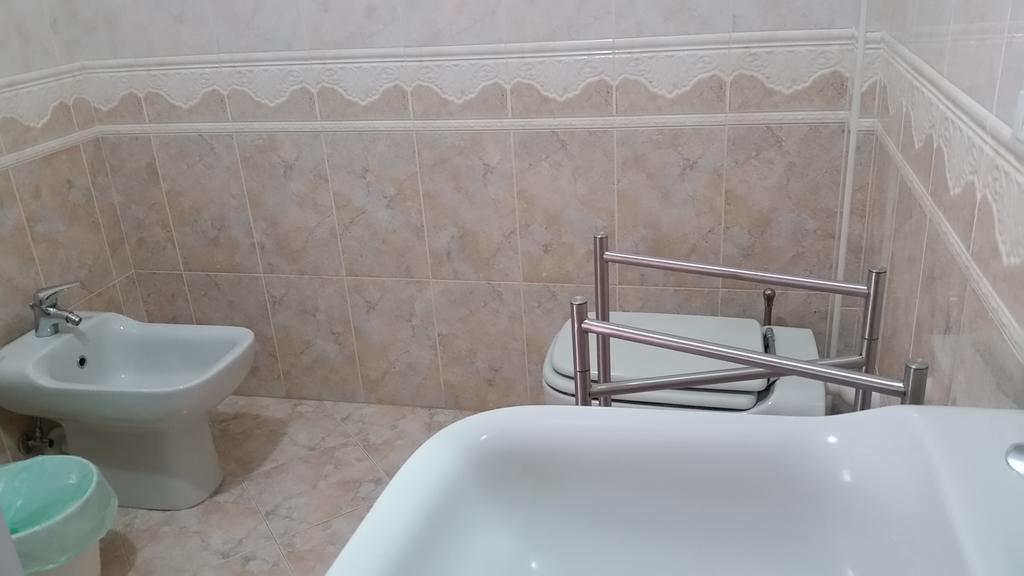 Bilocale Via Imola 4 Apartment Верона Екстериор снимка