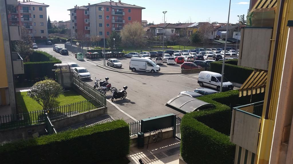 Bilocale Via Imola 4 Apartment Верона Екстериор снимка