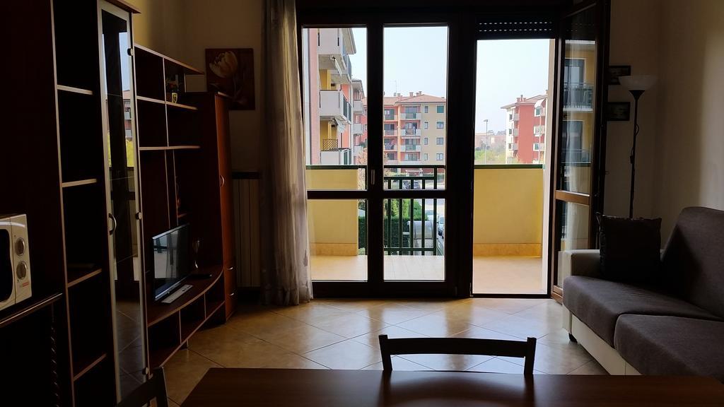 Bilocale Via Imola 4 Apartment Верона Екстериор снимка